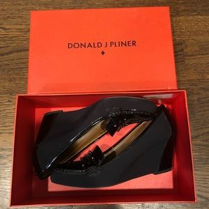 Donald J Pliner trendy wedge heels